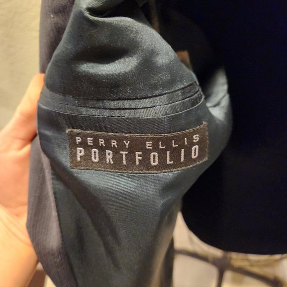 Dark Navy Men's Suit - Picture 5 of 6